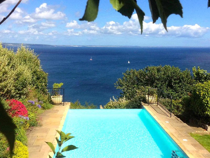 Dog Friendly Holidays Cornwall Near Beach